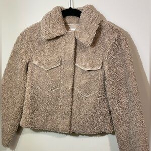 GB‎ GIRLS Faux Fur Jacket Tan size 7/8 front pockets large snap closure soft.